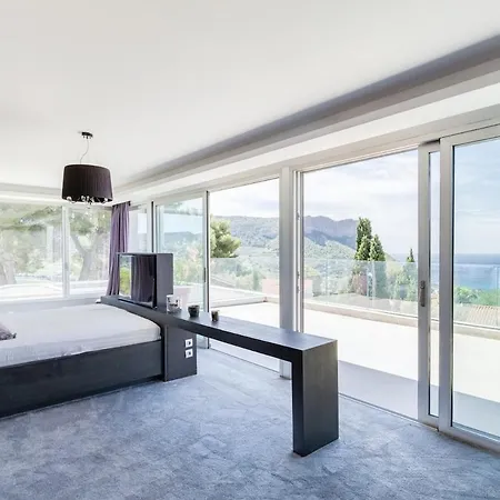 Luxurious Architectural *