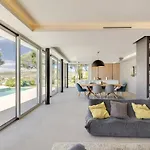 ヴィラ Luxurious Architectural *