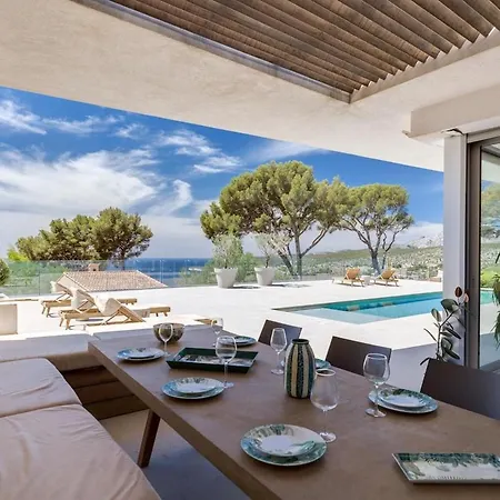 Villa Luxurious Architectural *