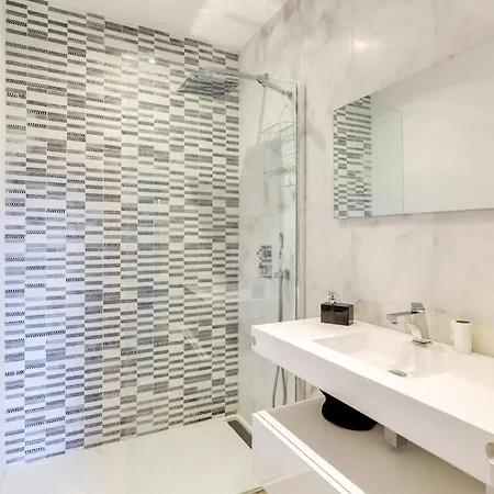 Luxurious Architectural * Cassis