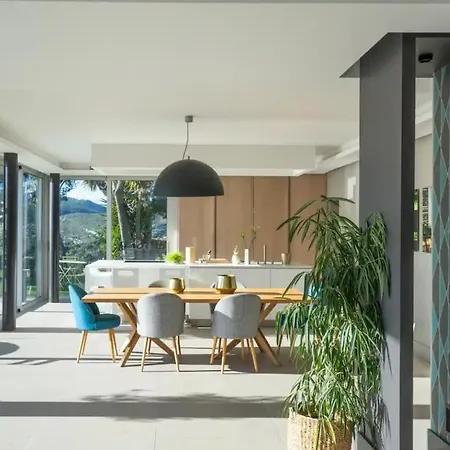 Luxurious Architectural Villa