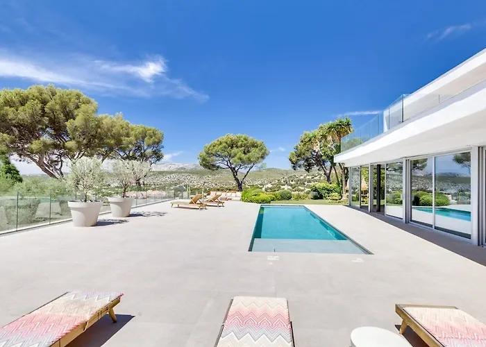 Villa Luxurious Architectural