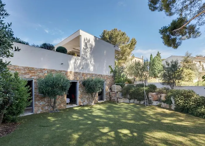 Villa Luxurious Architectural