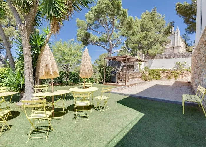 Luxurious Architectural Villa Cassis
